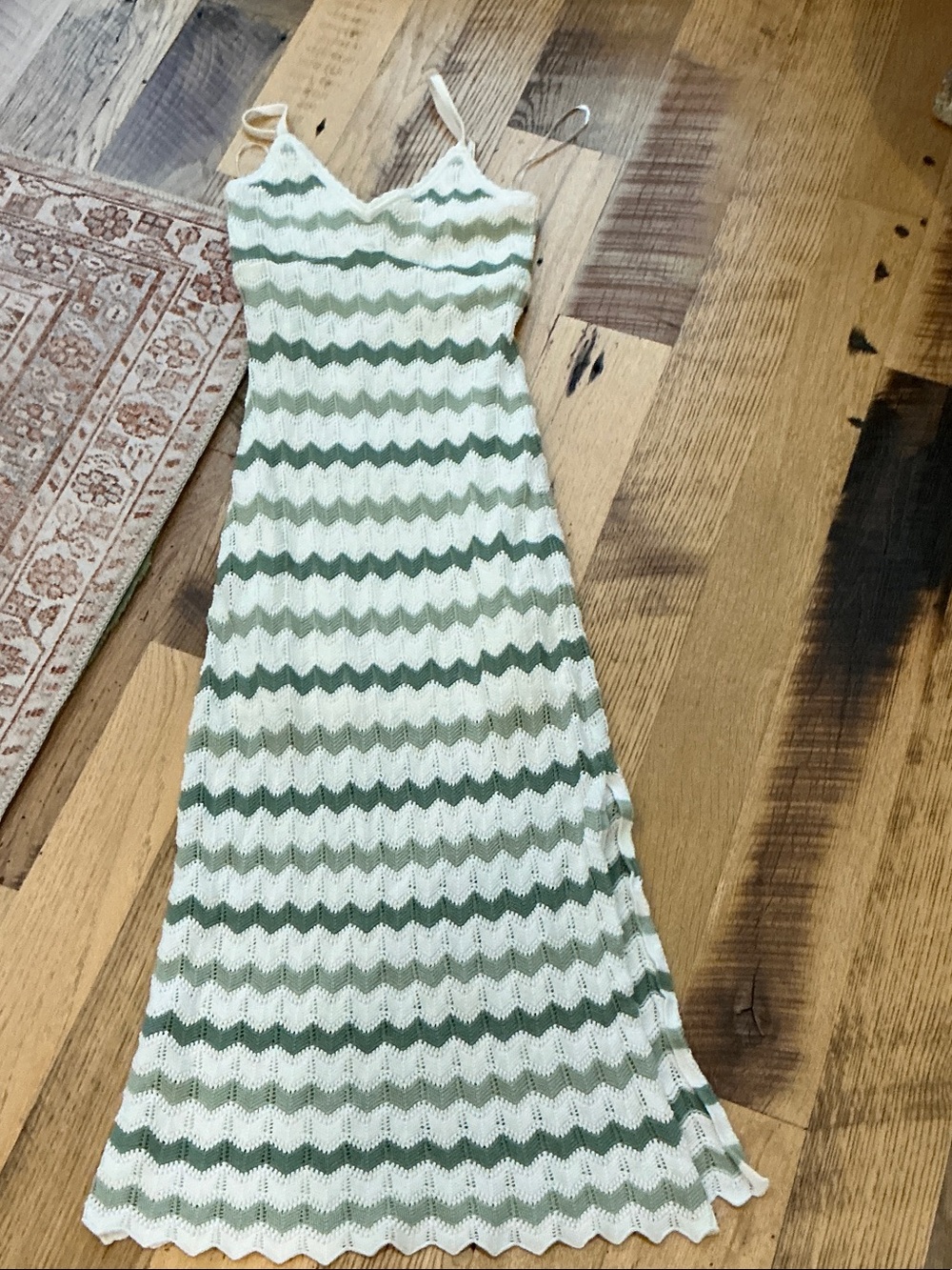Hollister White and Sage Green Chevron Knit Maxi Dress